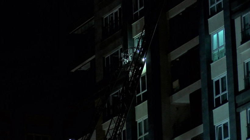 Başakşehir'de restoranda çıkan yangın söndürüldü - Resim: 4