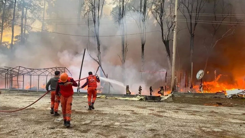 Fethiye'de yangın faciası! Onlarca karavan ve bungalov küle döndü - Resim: 1