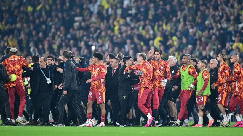 PFDK, derbi sonrası ceza yağdırdı: Mert Hakan Yandaş’a 3 maç, Metin Öztürk’e 2 milyon lira - Resim: 3