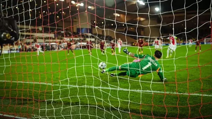 Monaco panteri Uğurcan penaltıda geçit vermedi - Resim: 1