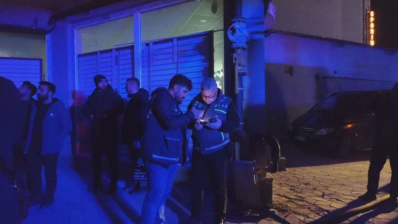 Erciş’te apartmanda yangın: 15 kişi dumandan etkilendi - Resim: 2