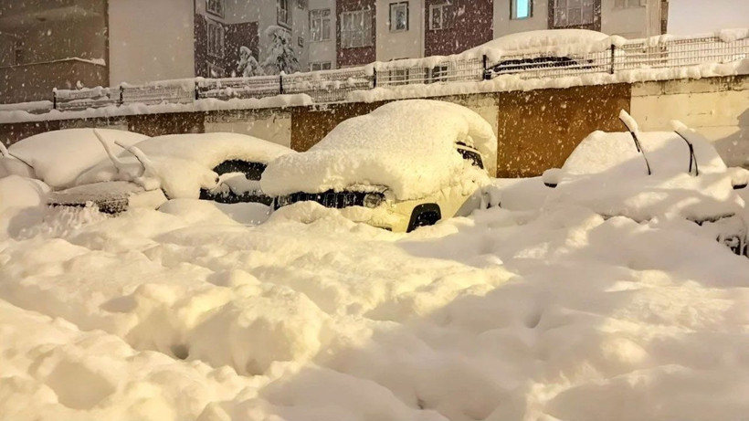 Kar ve buzlanma eğitimi durdurdu: Çok sayıda il ve ilçede okullar tatil - Resim: 3