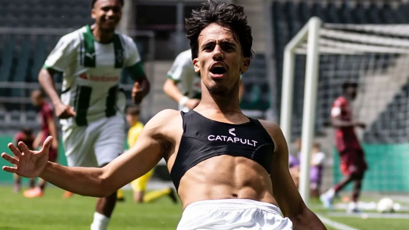 Fenerbahçe’den ezeli rakibe yılın transfer çalımı; Süper Lig’de yer yerinden oynayacak - Resim: 1