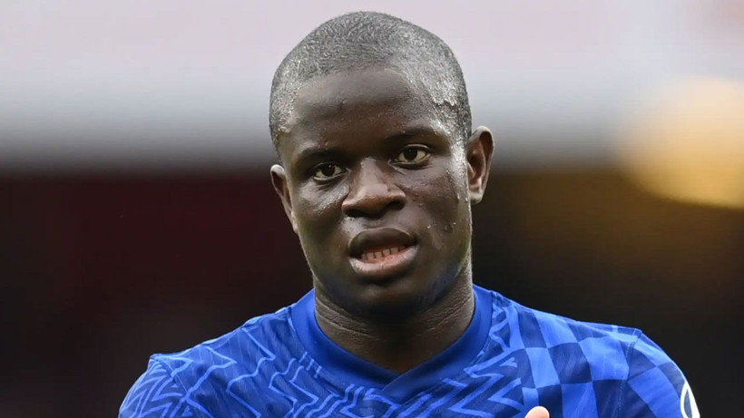 Ve dünyaca ünlü yıldız futbolcu Fenerbahçe'de; Yılın transfer bombası patladı - Resim: 1