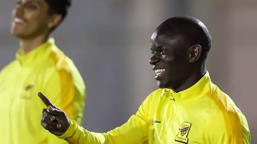 Fenerbahçe dünyaca ünlü yıldızı bitirdi! Çöp toplayıcılıktan zirveye çıktı - Resim: 4