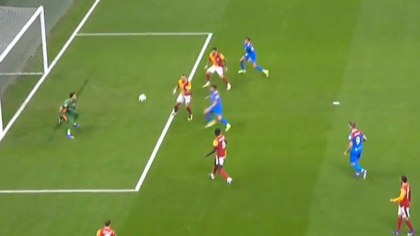 İşte Galatasaray maçına damga vuran o isim! Herkes onun kim olduğunu merak ediyor - Resim: 2