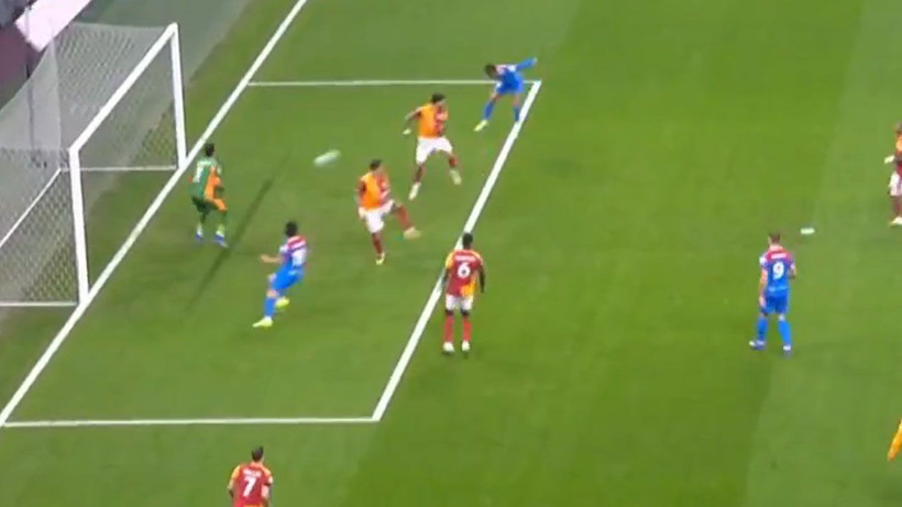 İşte Galatasaray maçına damga vuran o isim! Herkes onun kim olduğunu merak ediyor - Resim: 4