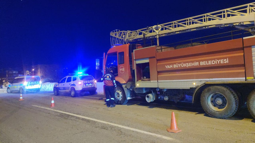 Van'da trafik kazası: 3 yaralı - Resim: 2