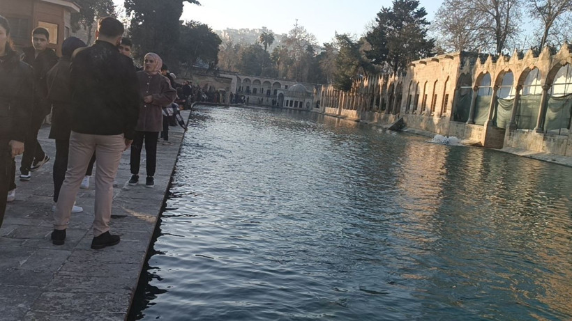 Güneşi gören soluğu Balıklıgöl’de aldı - Resim: 4