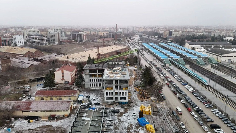 Gökyüzünde milim hesabı: Kule vinç operatörlerinin zorlu mesaisi - Resim: 1
