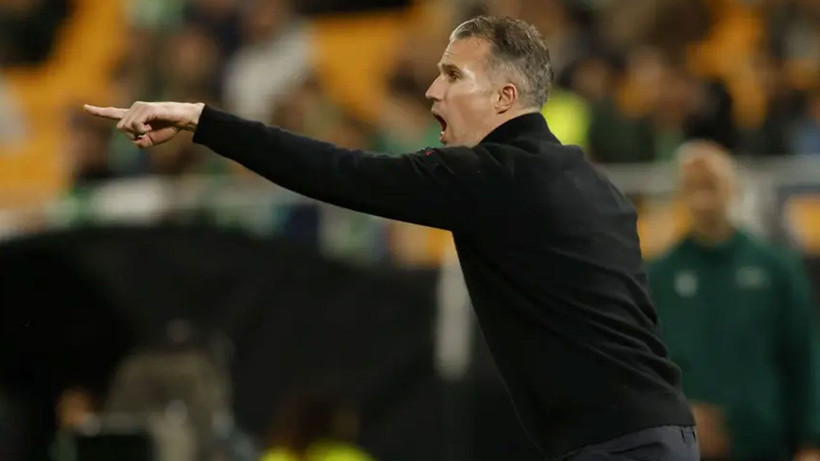 Hem baba hem teknik direktör! Oğlu maçta yere yığıldı, hemen yanına koştu - Resim: 3