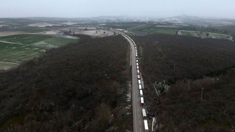Edirne'de kilometrelerce TIR kuyruğu - Resim: 1