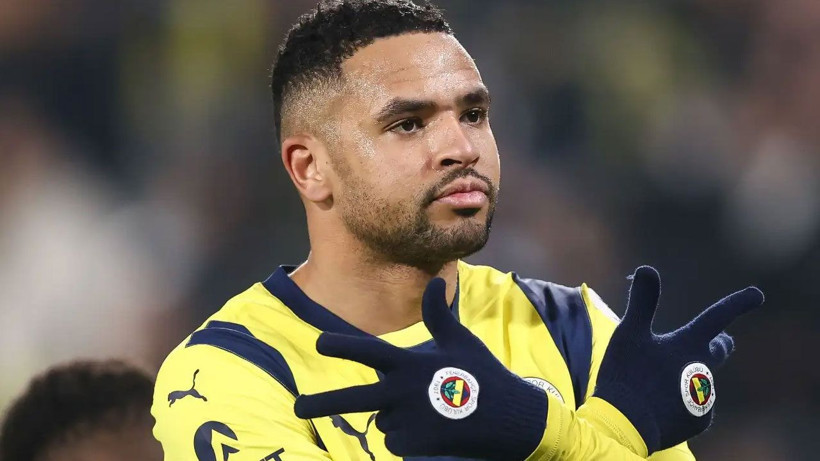 Fenerbahçe'de bir dönem daha sona erdi! En-Nesyri takım arkadaşları ile tek tek vedalaştı - Resim: 2