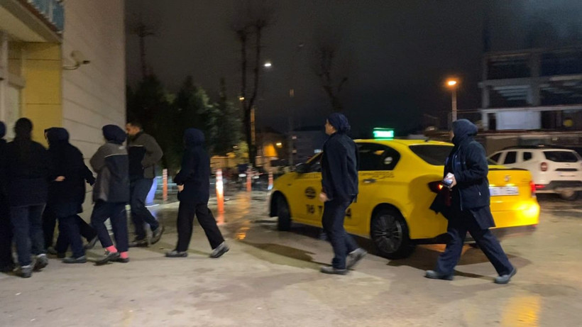 Tekstil fabrikasında gıda zehirlenmesi şüphesi! 20 işçi hastaneye kaldırıldı - Resim: 1