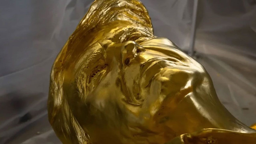 13 milyon liraya dev Trump heykeli: Tamamı altın kaplama - Resim: 3