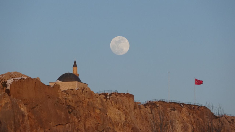 Van'da tarih ile dolunayın buluşması görsel şölen sundu - Resim: 4