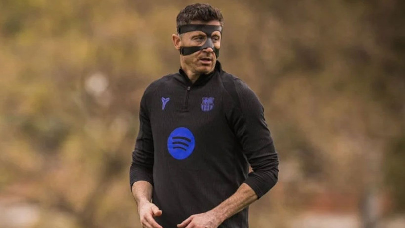 Robert Lewandowski antrenmana maskeyle çıktı - Resim: 4