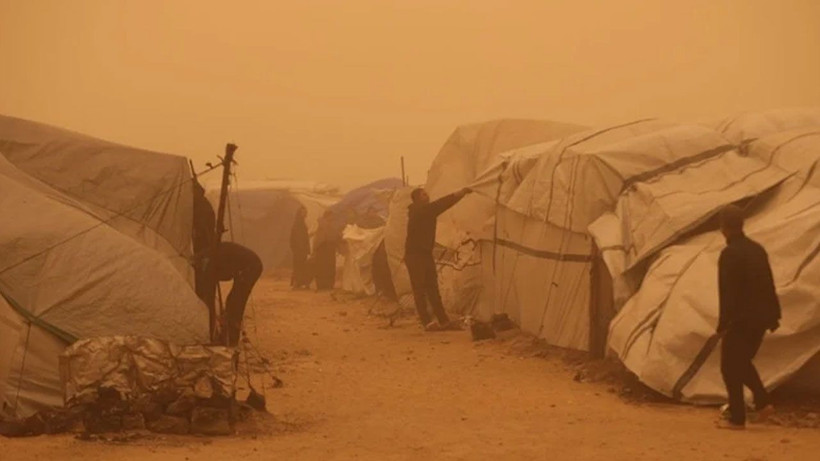 Gazze'de kum fırtınası Filistinlilere zor anlar yaşattı - Resim: 1