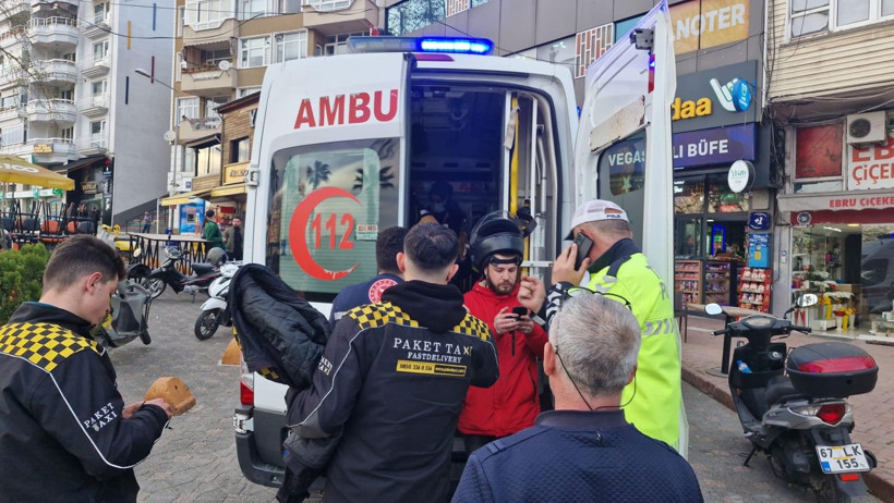 İki motosikletli kafa kafaya çarpıştı; 1 kişinin yaralandığı kaza kamerada - Resim: 3