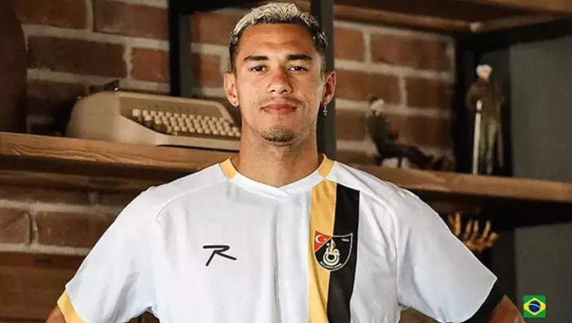 Süper Lig'de biten tüm transferler listesi; İşte yaz transfer dönemine damga vuran isimler - Fotoğraf: 178