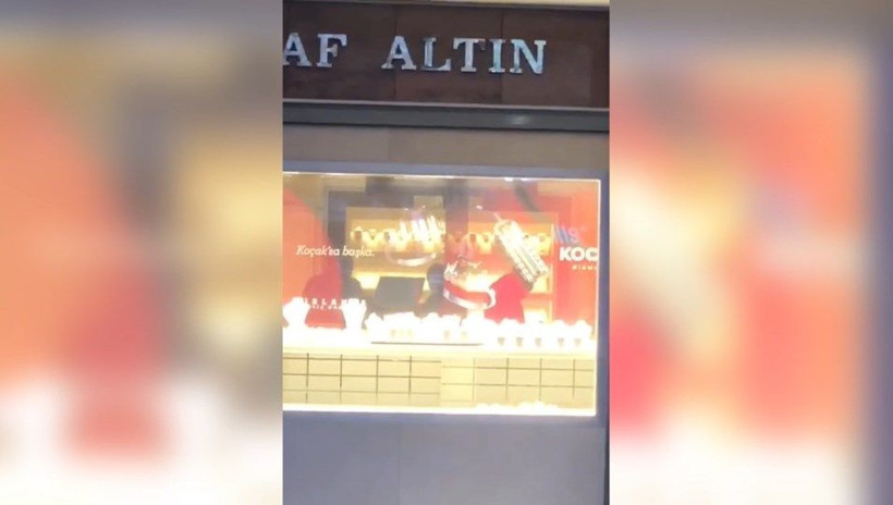 Karabük'te kuyumcu soygunu kamerada; 20 kilo altınla kaçtılar - Fotoğraf: 7