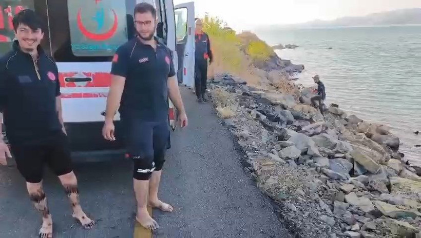 Hazar Gölü’ne uçan beton mikserinin şoförü kurtarıldı - Resim: 3