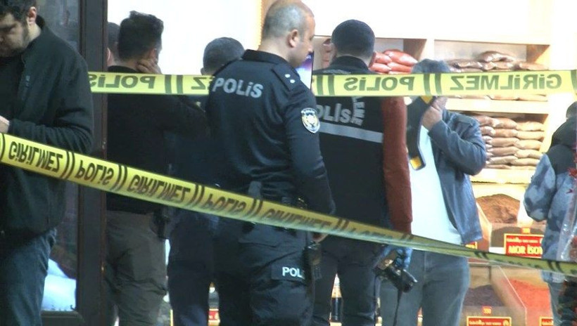 Şanlıurfa’da iş yerine silahlı saldırı kamerada: 1 yaralı - Resim: 3