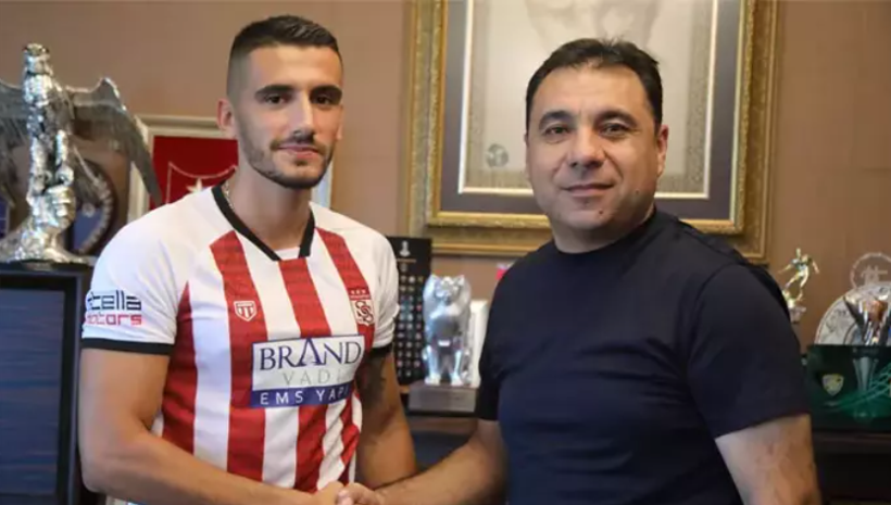 Süper Lig'de biten tüm transferler listesi; İşte yaz transfer dönemine damga vuran isimler - Fotoğraf: 66