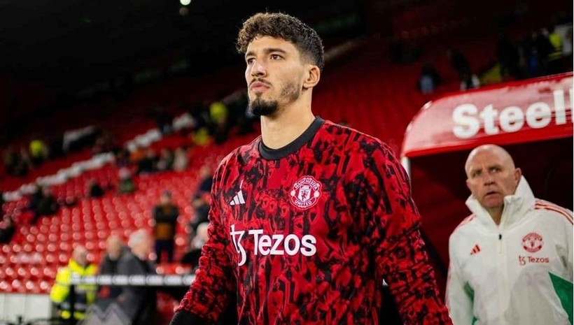 Fenerbahçeliler bu habere çok kızacak: Altay Bayındır Süper Lig devine imza attı! - Resim: 4