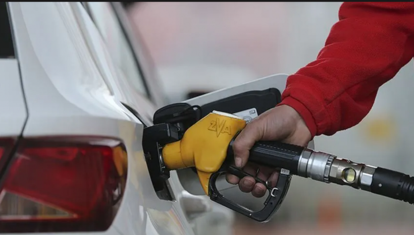 Benzin ve motorine zam geliyor! İndirim sevinci kısa sürdü - Resim: 1