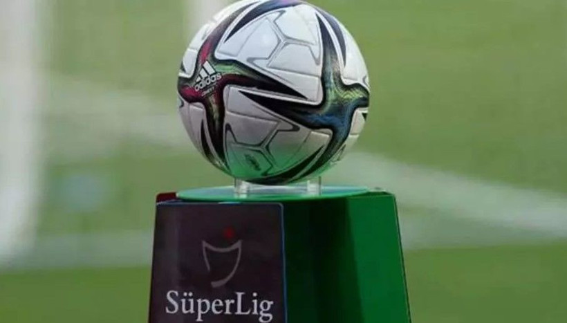 Ve karşınızda bedava 22 yıldız futbolcu; Süper Lig devlerine büyük fırsat - Resim: 1