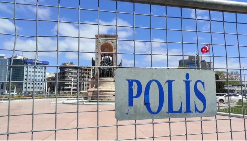 Taksim Meydan'na demir bariyerler getirildi! 1 Mayıs önlemi - Resim: 2