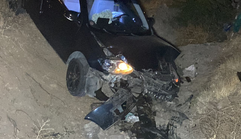 Elazığ’da şarampole düşen otomobildeki 5 kişi yaralandı - Resim: 1