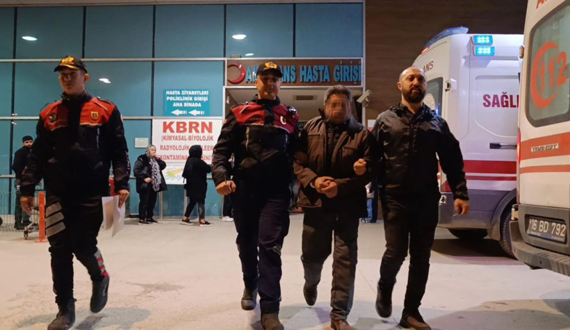 Samanlıkta kurumaya bırakılan 4 kilo esrar ele geçirildi - Resim: 3