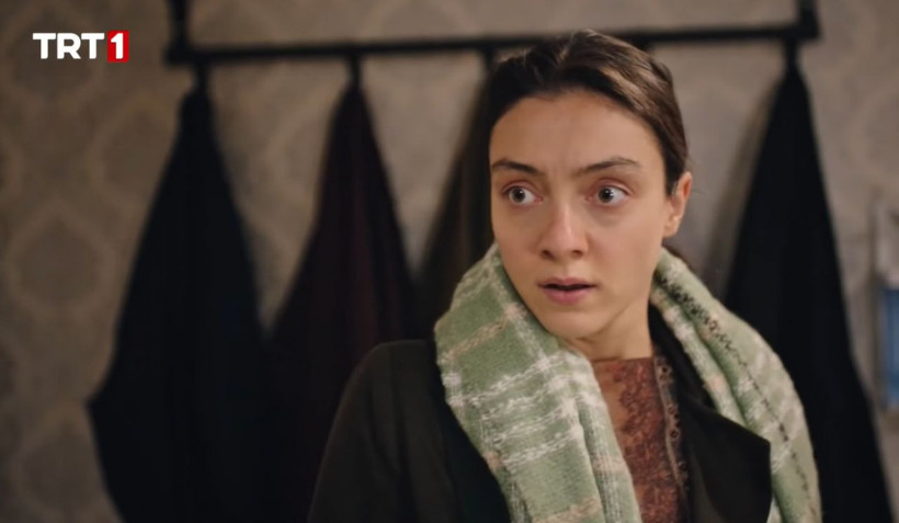 Ezgi Mola ve Merve Dizdar o dizi ile anlaştı; Masumlar Apartmanı hayranları şaşkın - Resim: 2