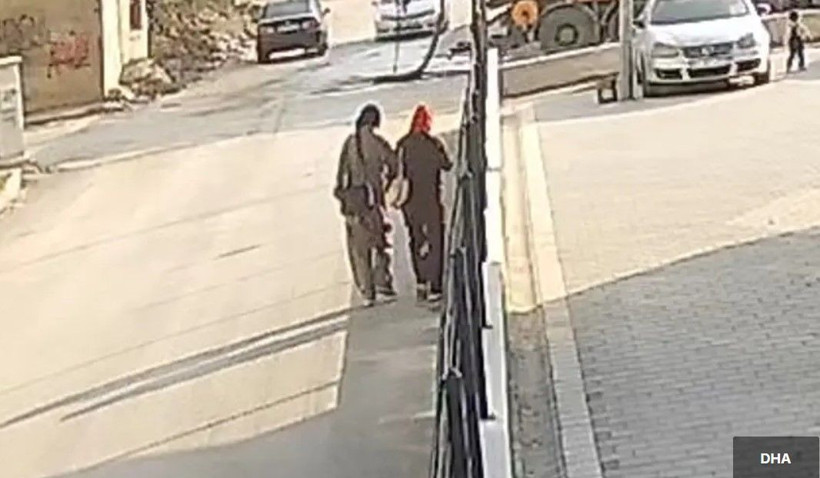 Tanınmamak için yüzlerini eşarpla gizlediler! 5 daireyi soyup 755 bin liralık vurgun yaptılar - Resim: 2