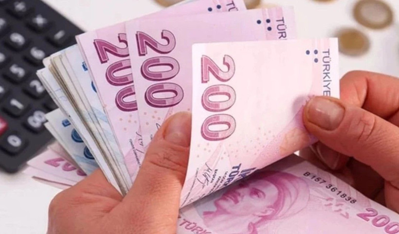 Emeklinin zamlı maaşları yatıyor! İşte tahsis numarasına göre ödeme günleri - Resim: 2