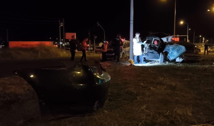 Kars'ta kereste yüklü kamyonla çarpışan otomobilin sürücüsü öldü - Resim: 3