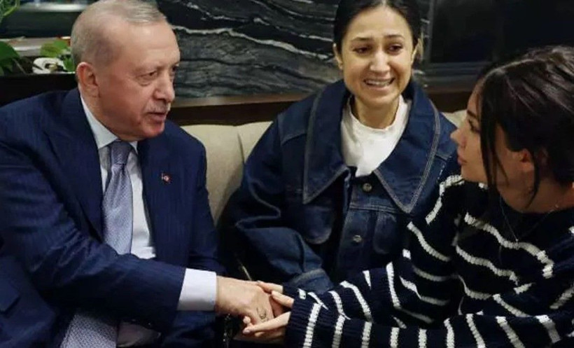 Cumhurbaşkanı Erdoğan, kafede vatandaşlarla buluştu - Resim: 1