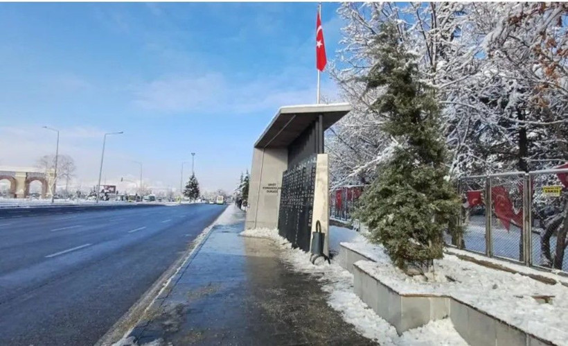 Kumar borcu gaziyi intihara sürükledi: Gazi olduğu durakta yaşamına son verdi - Resim: 3