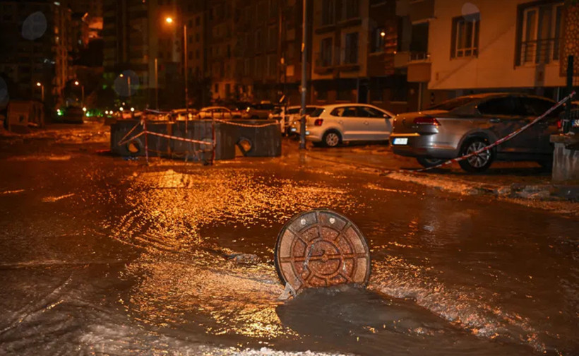 İstanbul'da yağmur daha bitmedi: Meteoroloji saat verdi, sağanak yeniden şiddetlenecek - Fotoğraf: 2