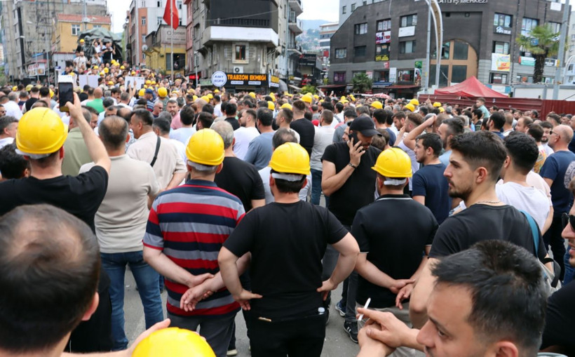 Zonguldak’ta madenciler eylem yaptı - Resim: 2