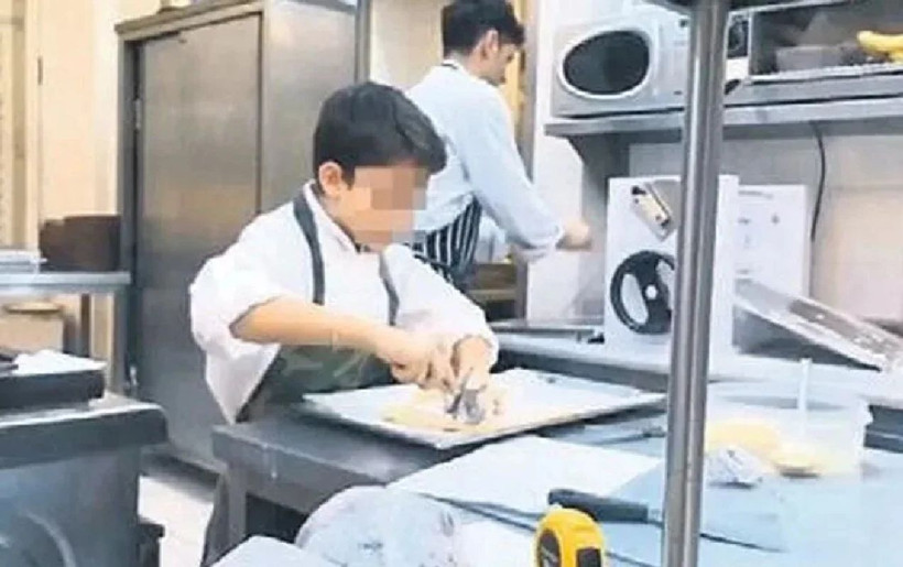Kadıköy’deki bit pazarında bıçaklı dehşet: İtalyan şefin oğlu yaşam mücadelesi veriyor - Fotoğraf: 7