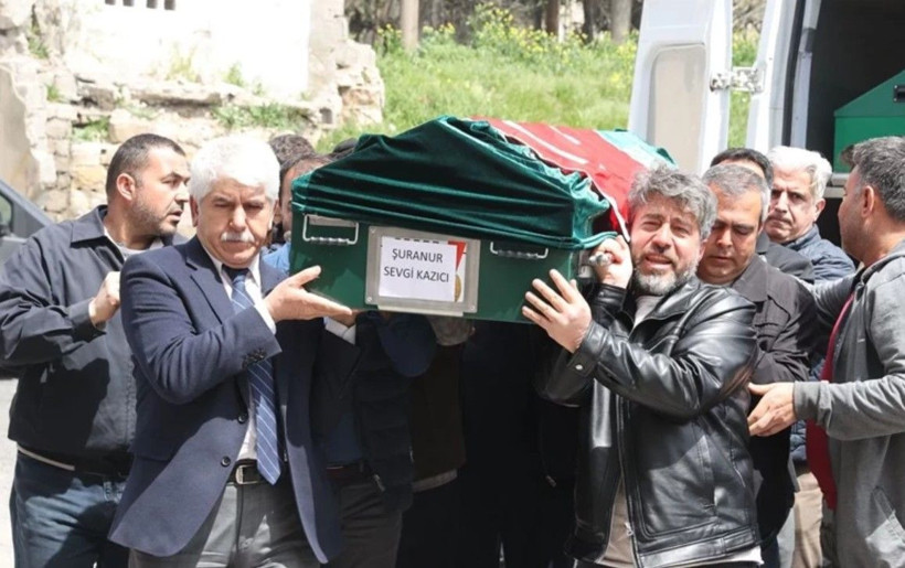 Kahramanmaraş okul katliamına ağlıyor! 9 öğrenci ve öğretmenin cenazesi kahretti... En zor veda! Gözyaşları sel oldu - Fotoğraf: 6