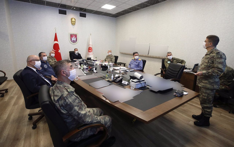Akar ve komutanlar Harekat Merkezi'nde! - Resim: 3