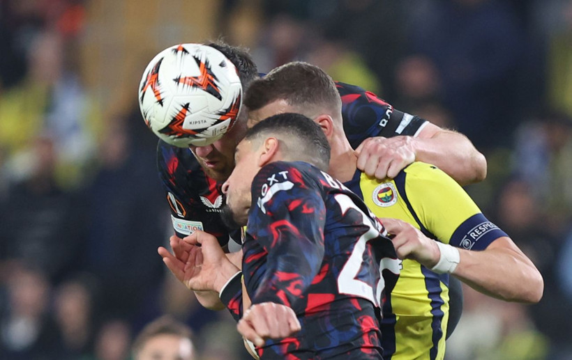 Fenerbahçe-Rangers maçı sonrası spor yazarları veryansın etti: İskoçlar bize ders verdi! - Resim: 1