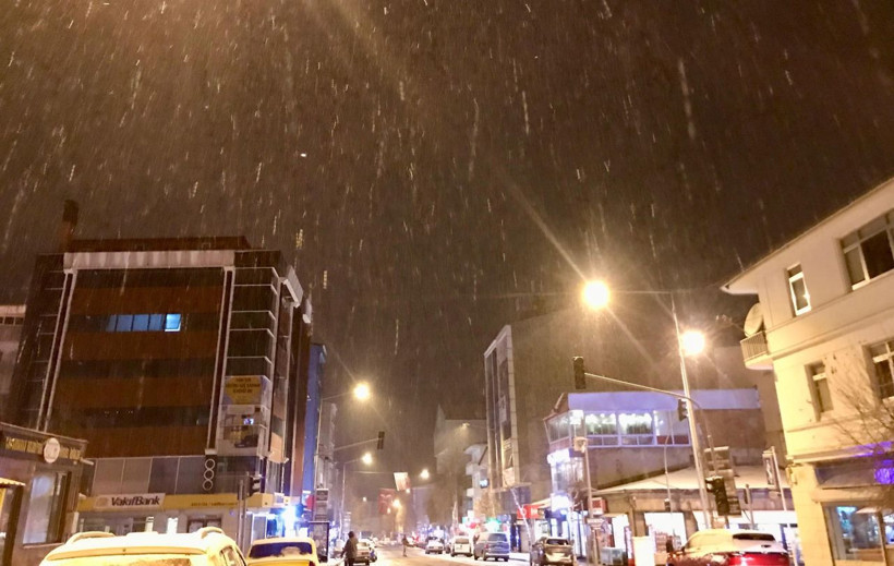 Ardahan'a mevsimin ilk karı düştü - Resim: 3