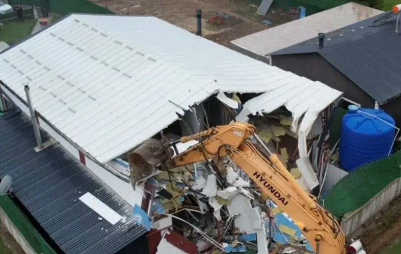 Sinem'in katledildiği villa kaçak çıktı! Belediye ekipleri tarafından yıkıldı - Resim: 2