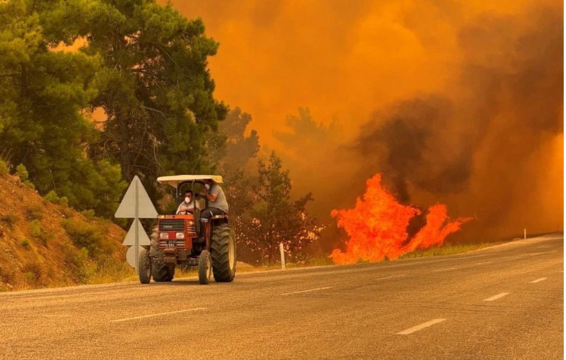 Seydikemer orman yangınından kötü haberler! Kaş'taki yangın da ürkütüyor - Fotoğraf: 6