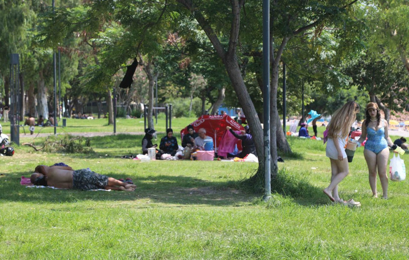 Antalya'da nem yüzde 80'e ulaştı, sahiller doldu - Resim: 1